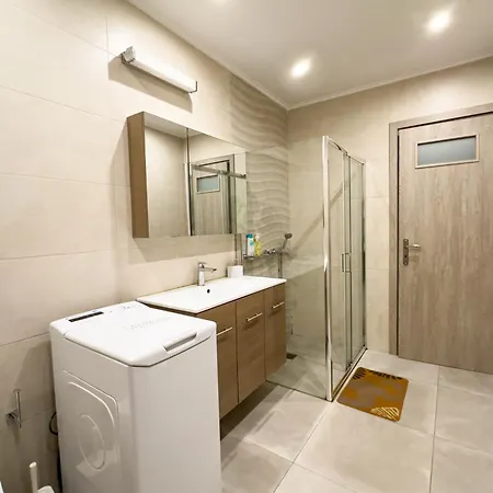 דירה Contemporary & Spacious Renovated Apartment, Dt Syntagma, /touristic Area